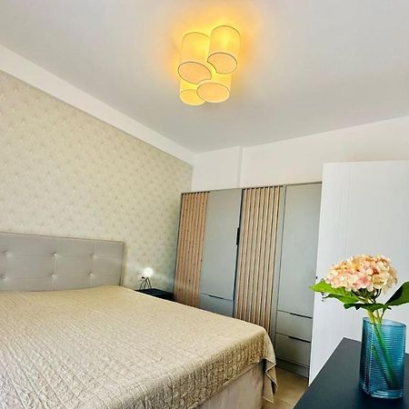 Apartment Celine Sarandë Exteriör bild